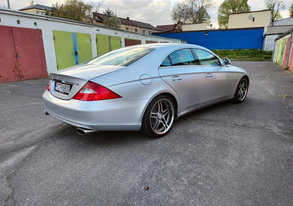 Mercedes-Benz CLS cena 41800 przebieg: 137100, rok produkcji 2006 z Trzcianka małe 436